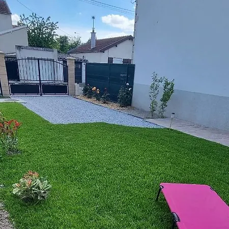 Апартаменты Maison De Ville Avec Jardin, Proche Centre-Ville